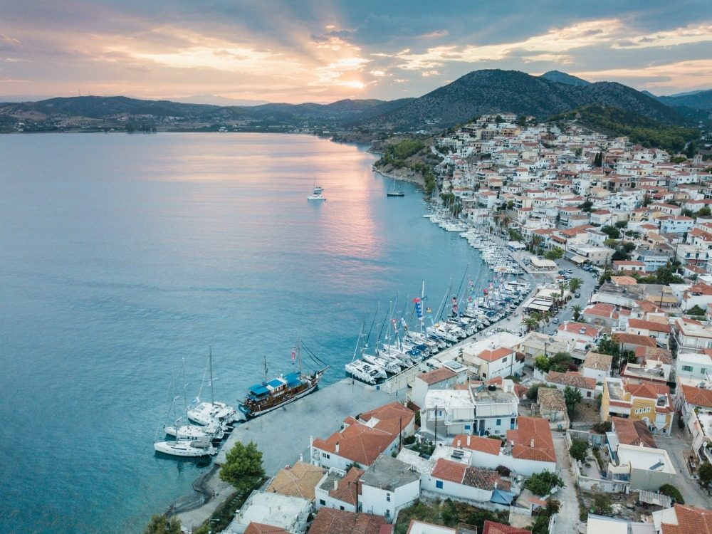 Travel and party in Greece The Yacht Week CREDIT Elliot_Simpson_ Highlights_ 00-237_picmonkeyed